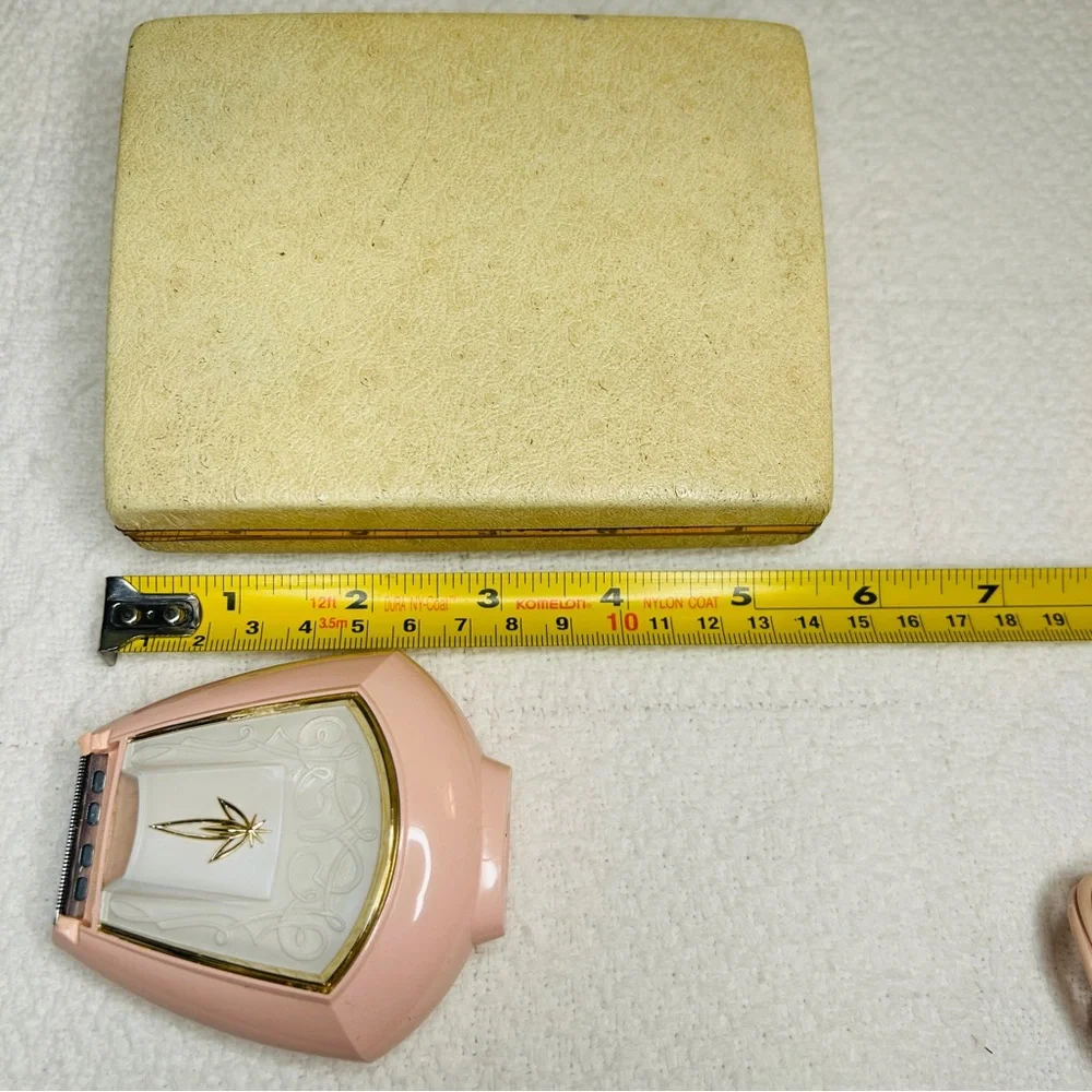 Vintage Lady Sunbeam Electric Razor • Tested & Working • Original Case